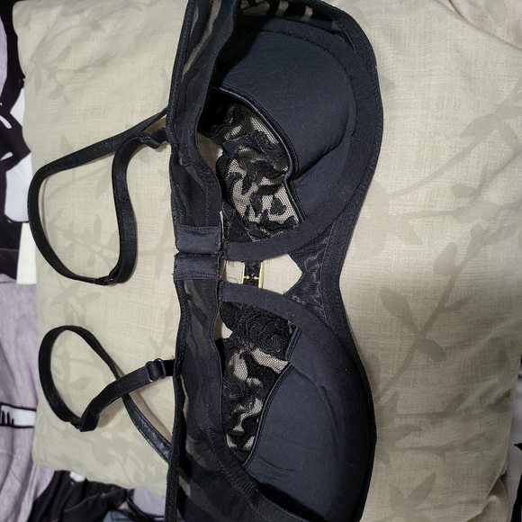 Black sexy bra - Picture 3 of 3